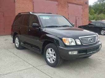 2004 Lexus LX470 Photos