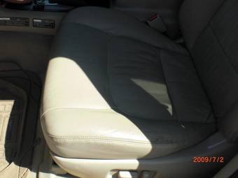 2004 Lexus LX470 Photos