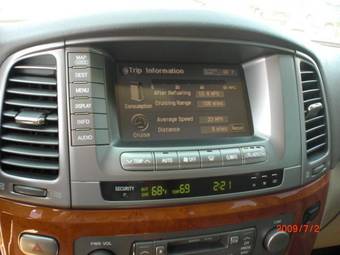 2004 Lexus LX470 Pictures