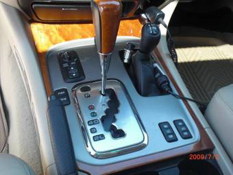 2004 Lexus LX470 Photos