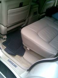 2004 Lexus LX470 Photos