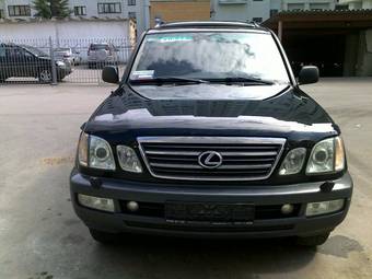 2004 Lexus LX470 Pictures