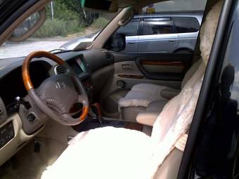 2004 Lexus LX470 Photos