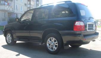 2004 Lexus LX470 Pics