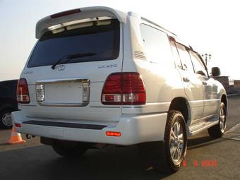 2004 Lexus LX470 Pictures