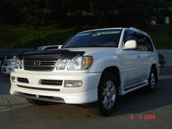 2004 Lexus LX470 Pictures