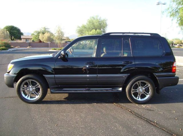 2005 Lexus LX470