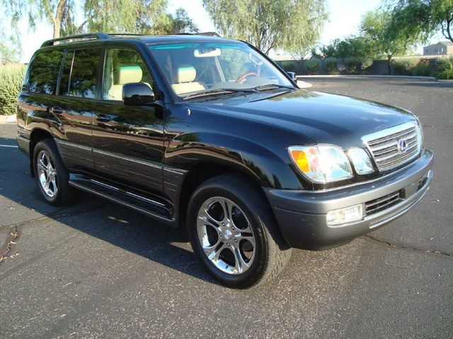 2005 Lexus LX470