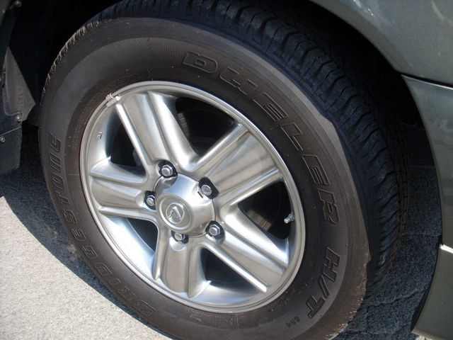 2005 Lexus LX470