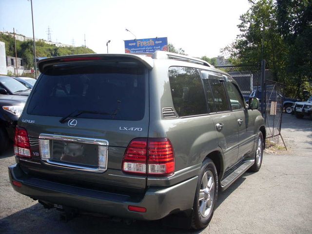 2005 Lexus LX470
