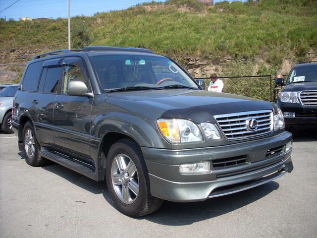 2005 Lexus LX470