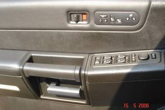 2005 Lexus LX470 Photos