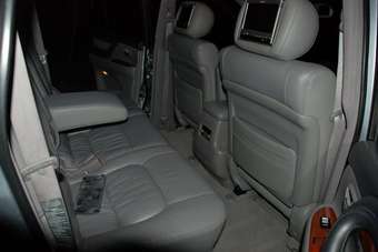 2005 Lexus LX470 Photos
