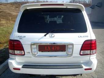 2005 Lexus LX470 Pictures