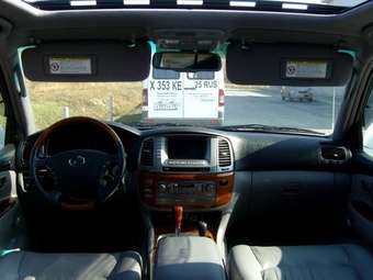 2005 Lexus LX470 Pictures