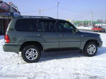 2005 Lexus LX470 Photos