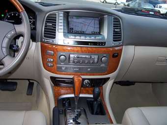 2005 Lexus LX470 Images