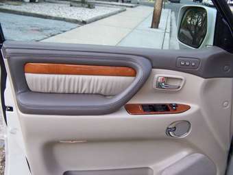 2005 Lexus LX470 Wallpapers