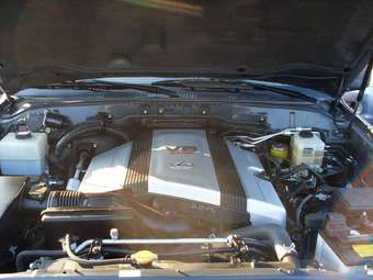 2005 Lexus LX470 Photos