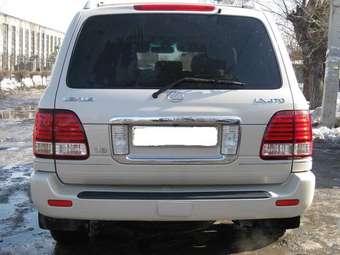 2005 Lexus LX470 Photos