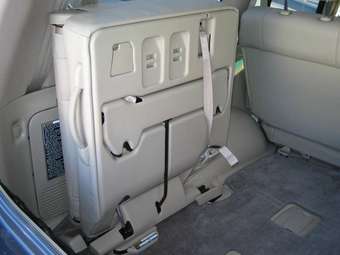 2005 Lexus LX470 Pictures