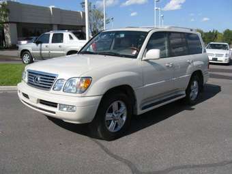 2005 Lexus LX470 Pictures