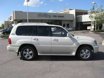2005 Lexus LX470 Pictures