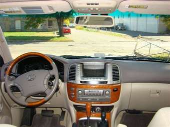 2005 Lexus LX470 Images