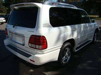 2005 Lexus LX470 Photos