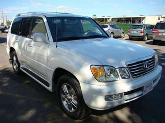2005 Lexus LX470 Pictures