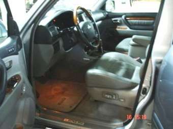 2005 Lexus LX470 Images