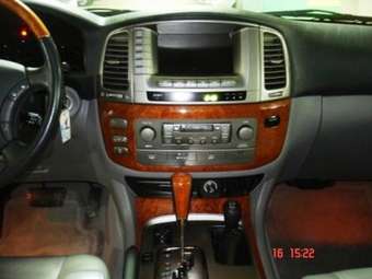 2005 Lexus LX470 Pics