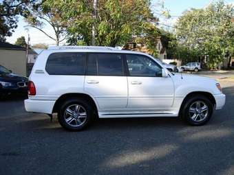 2005 Lexus LX470 Images