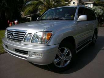 2005 Lexus LX470 Pictures