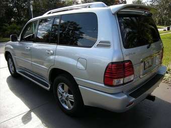 2005 Lexus LX470 Pics