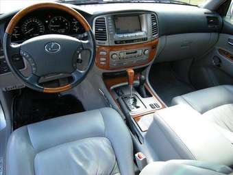 2005 Lexus LX470 Pictures
