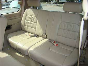 2005 Lexus LX470 Pictures