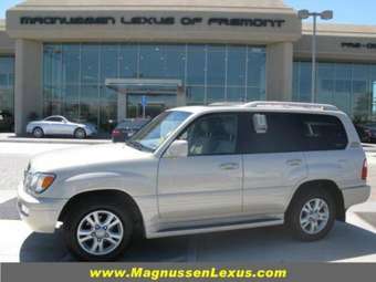 2005 Lexus LX470 Pics