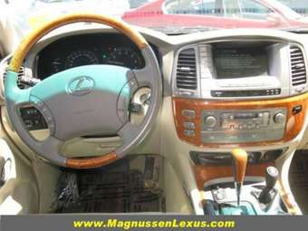 2005 Lexus LX470 Pictures