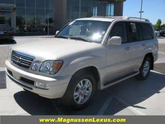 2005 Lexus LX470 Pictures