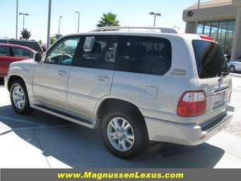 2005 Lexus LX470 Photos