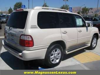 2005 Lexus LX470 Pictures