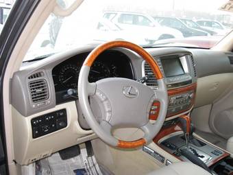 2005 Lexus LX470 Images