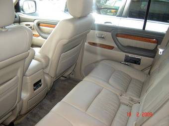 2005 Lexus LX470 Pictures