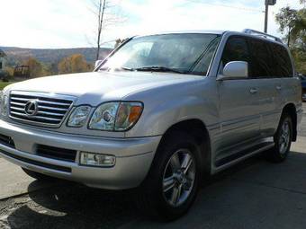 2005 Lexus LX470 Pictures