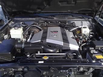 2005 Lexus LX470 Pics
