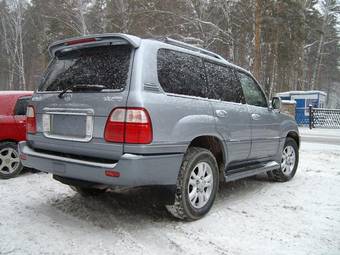2005 Lexus LX470 Pictures