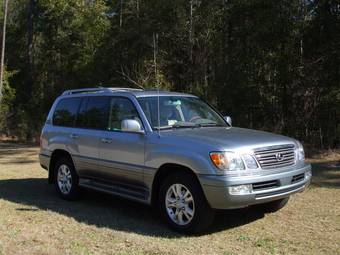 2005 Lexus LX470 Pictures