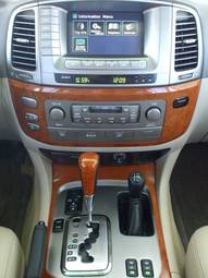 2005 Lexus LX470 Pictures