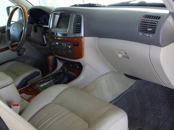 2005 Lexus LX470 Pictures